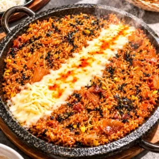 고봉당 홍대점 99%모짜렐라 치즈볶음밥
