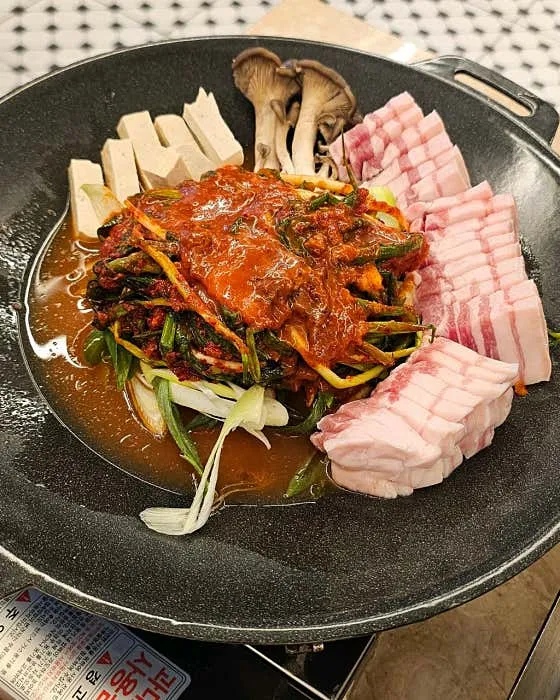 제주특별집 홍대점 김치두루치기 이미지