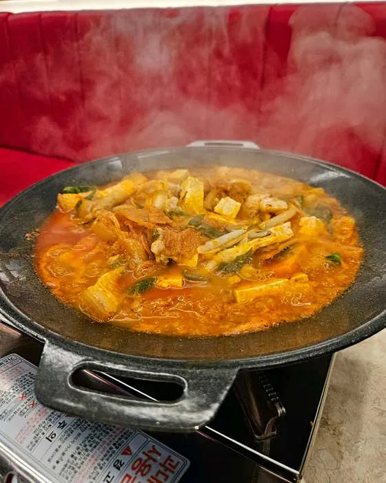 제주특별집 홍대점 찌개 이미지