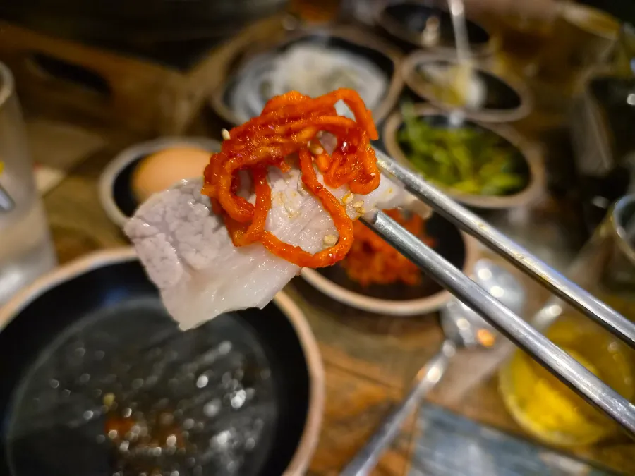 부드럽게 썬 보쌈 사진