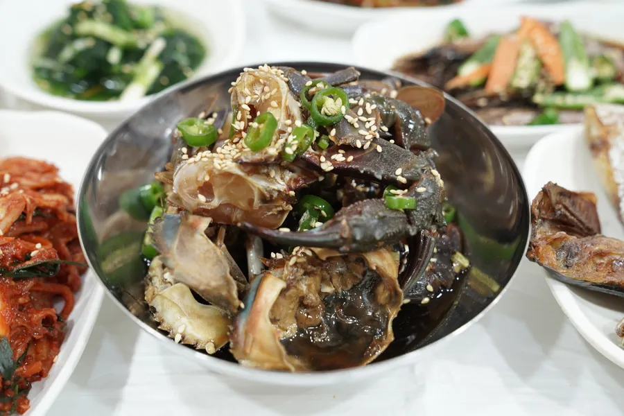 돌게장정식(간장/양념) 메뉴 사진