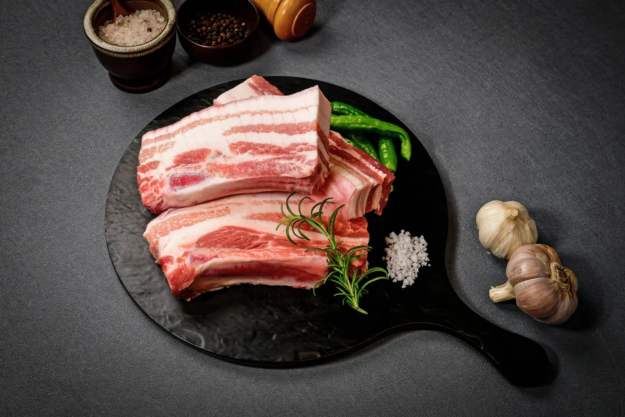 돈벌집 시그니처 뼈삼겹 180g