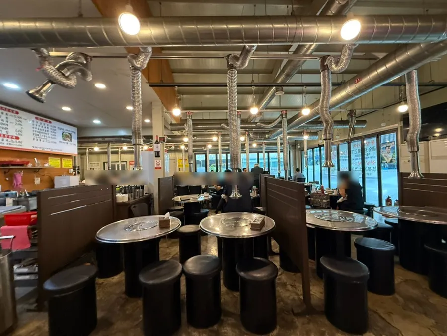 강남한우정육식당 매장 내부 분위기