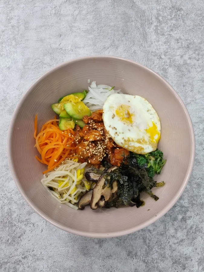 윤식당 제육비빔밥 메뉴 사진