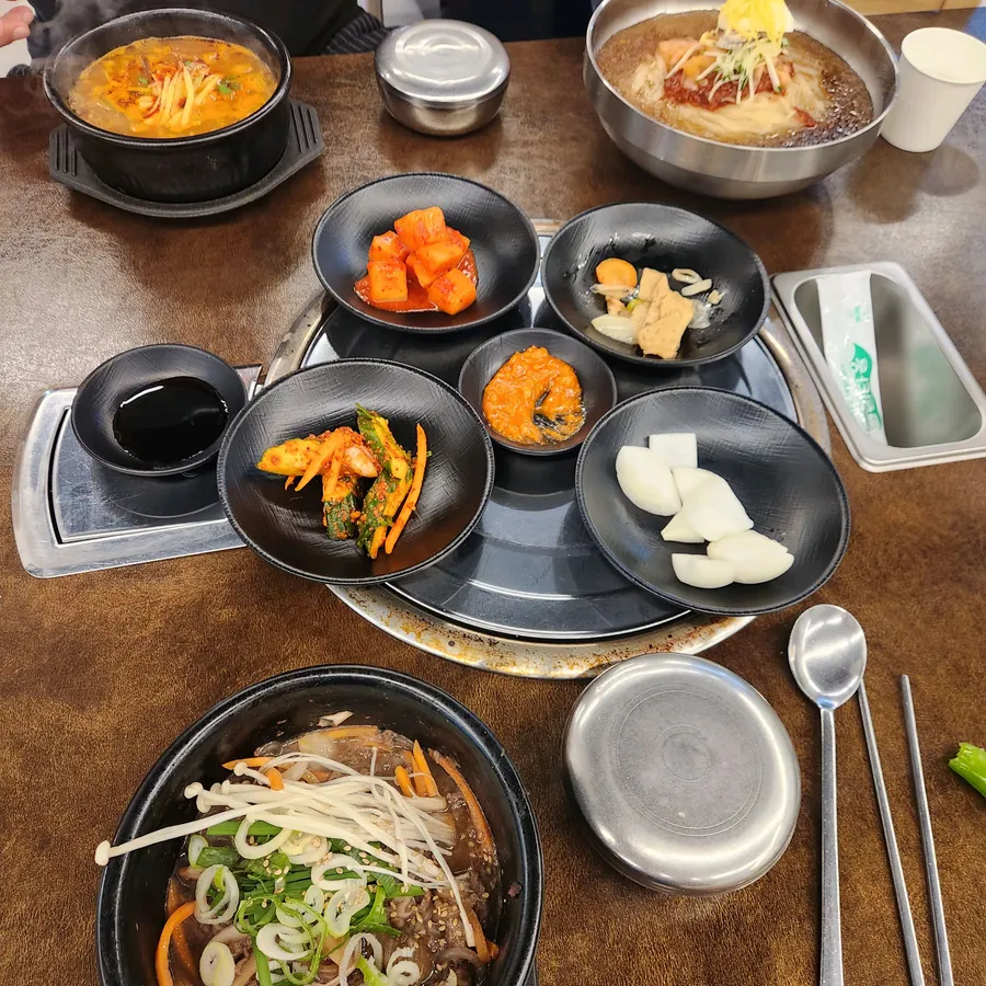 육향 음식 사진