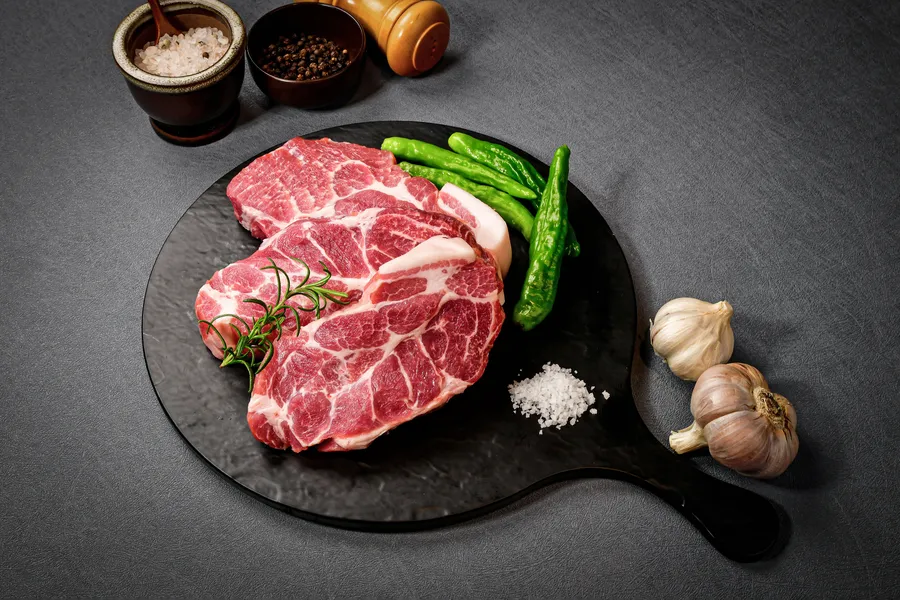 돈벌집 꽃 목살 180g