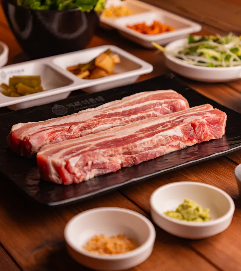 숙성 삼겹살 100g 공식 메뉴 이미지