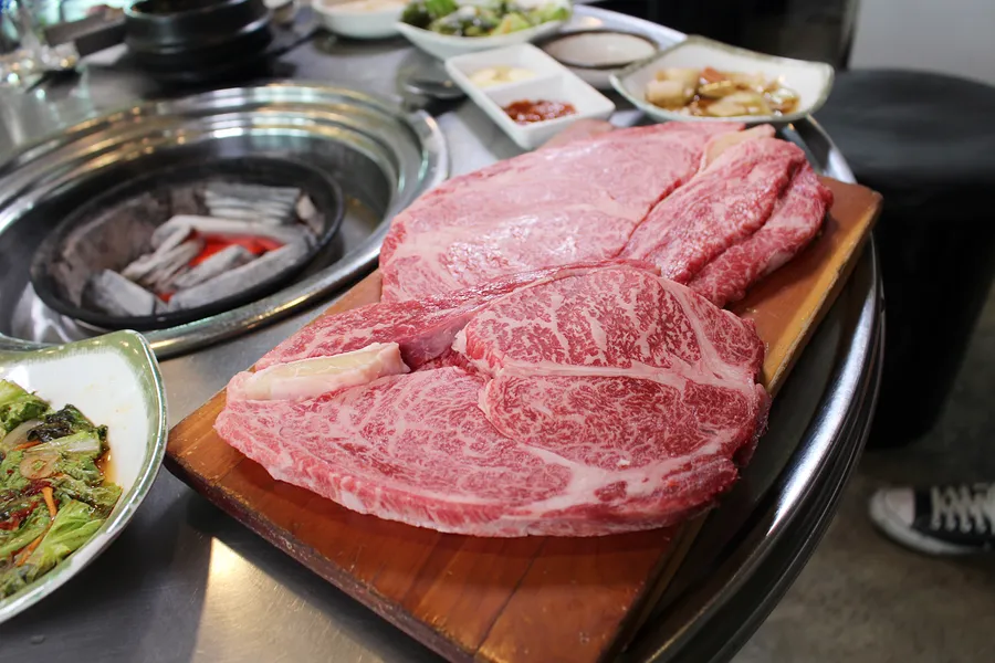 한우 1++ 등심 (150g) 공식 메뉴 사진