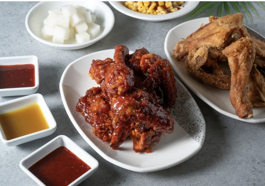 후라이드반, 양념반 치킨