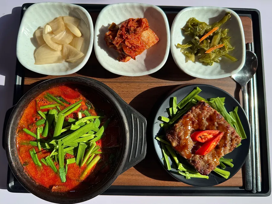장어떡갈비와 장어탕 정식
