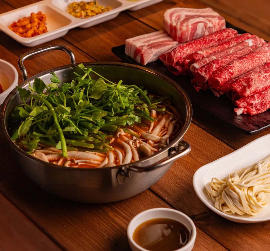 샤브샤브 & 삼겹세트 (맑은/얼큰) 공식 메뉴 이미지