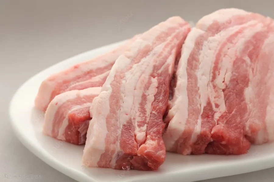구우움 양산점 삼겹살(초벌) 메뉴