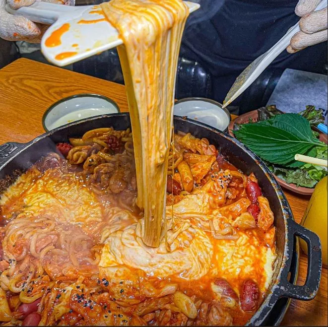 장인닭갈비 대표 음식 이미지
