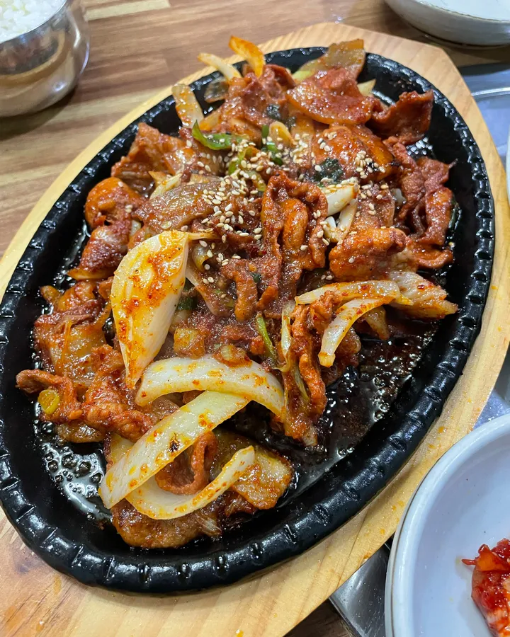 방문객이 남긴 제육볶음 사진